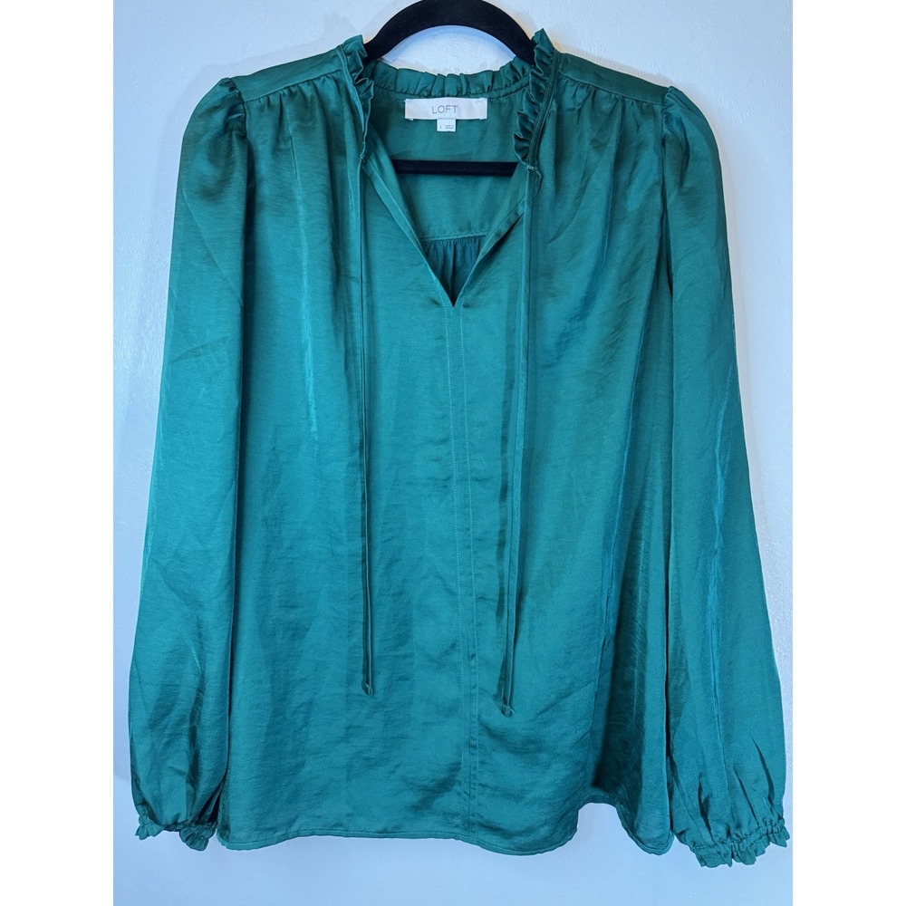 Loft Christmas Green Blouse W/Polyester Front And‎ Knit Back For Comfort Size L